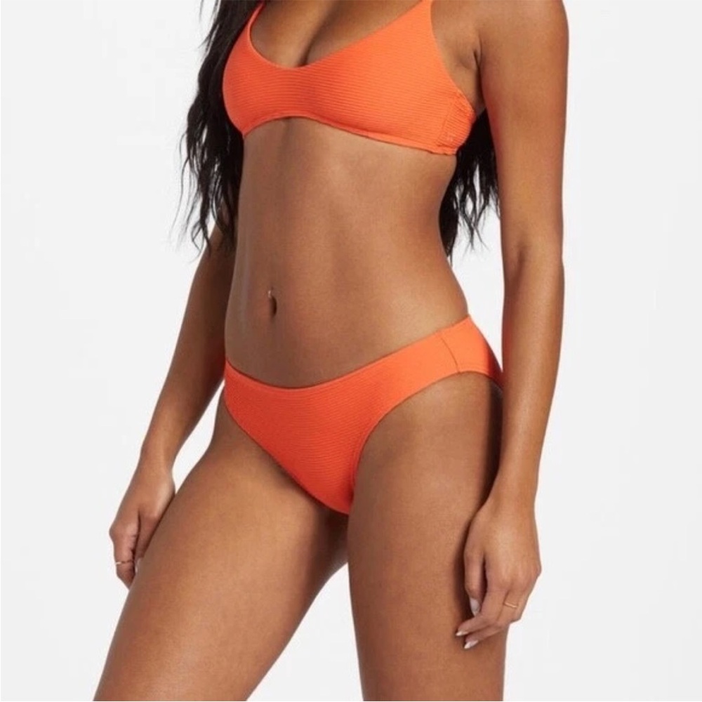 BILLABONG womens Tanlines Lowrider Bikini Bottoms coral craze size large NWT